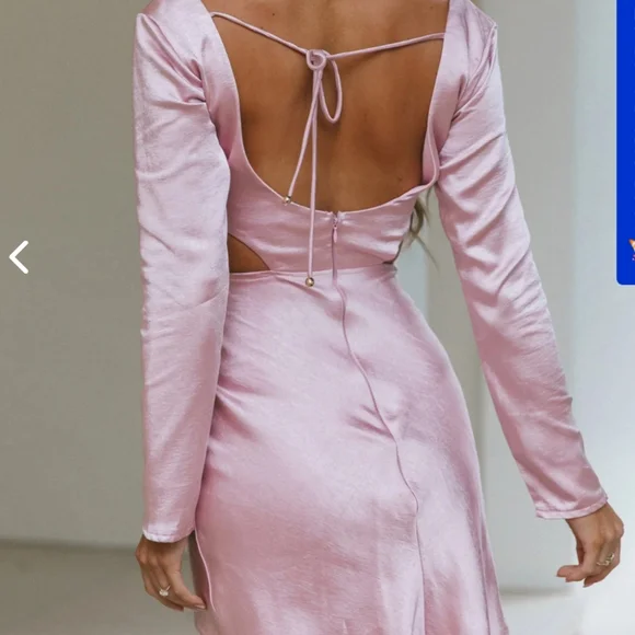 Shaken Not Stirred Cut-Out Waist Long Sleeve Pleat Mini Dress Blush - Picture 4 of 12